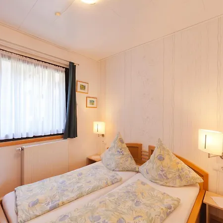 Cosy In Near Centre